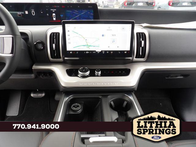 new 2025 Ford Expedition car, priced at $67,796