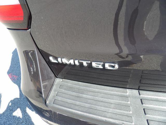 used 2024 Ford Expedition car, priced at $38,900