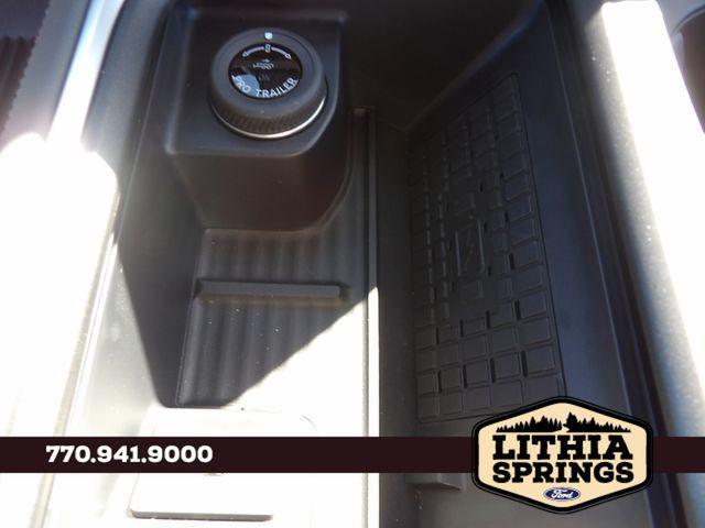 new 2025 Ford Expedition car, priced at $61,905