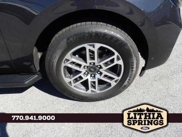 new 2025 Ford Expedition car, priced at $61,905