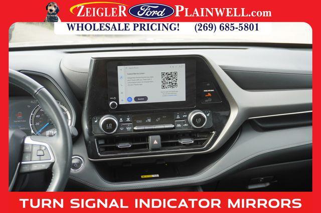 used 2023 Toyota Highlander Hybrid car, priced at $33,971