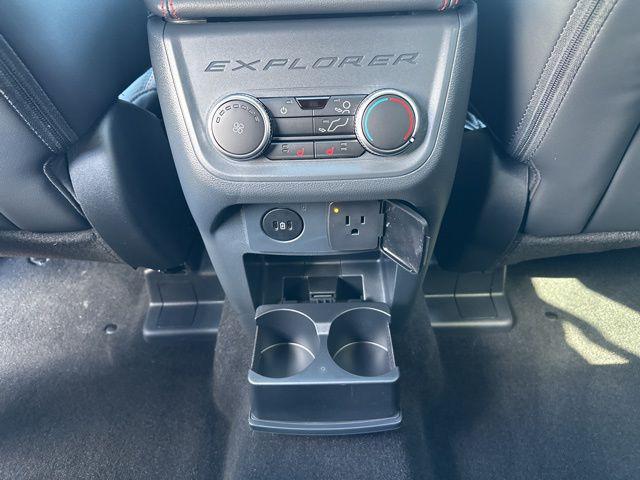 new 2025 Ford Explorer car