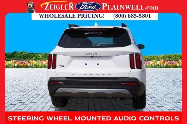 used 2022 Kia Sorento car, priced at $32,333