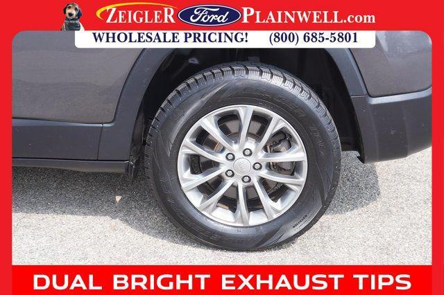 used 2021 Jeep Cherokee car, priced at $21,993