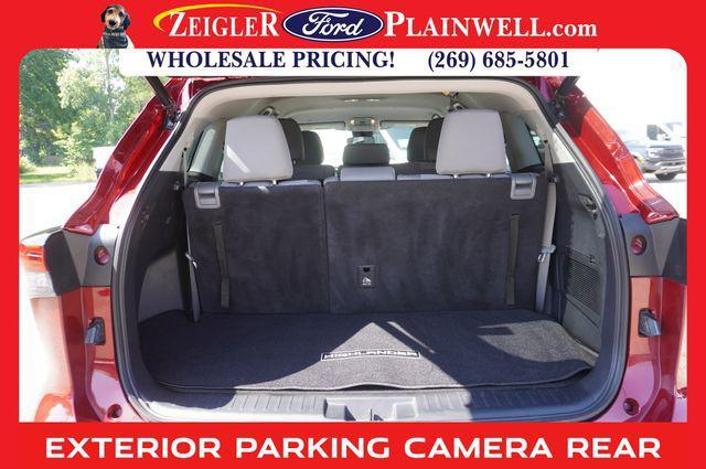 used 2022 Toyota Highlander car, priced at $23,333
