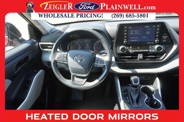used 2022 Toyota Highlander car, priced at $23,333