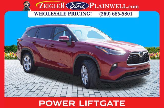 used 2022 Toyota Highlander car, priced at $23,333