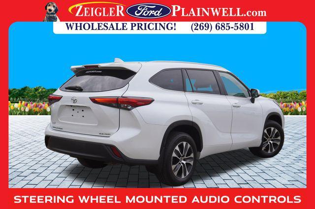used 2023 Toyota Highlander car, priced at $36,500