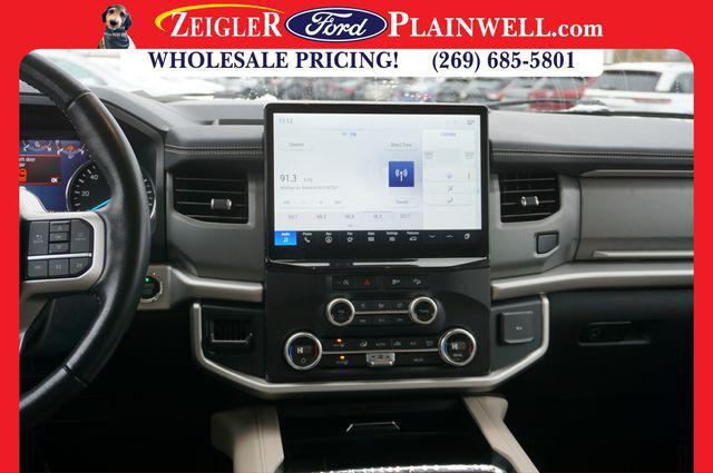 used 2024 Ford Expedition car, priced at $43,555