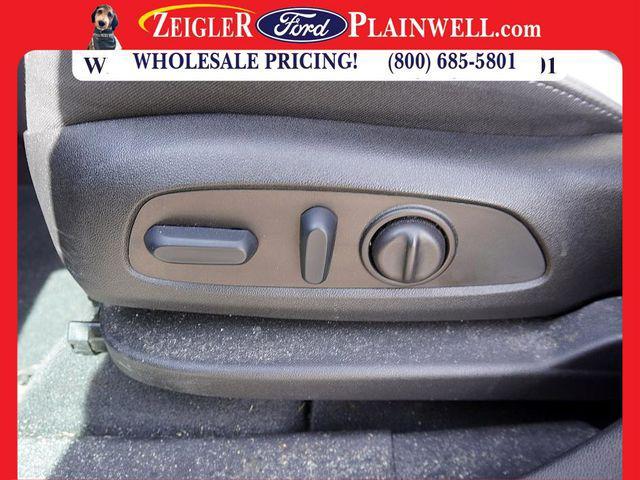 used 2023 Chevrolet Equinox car, priced at $21,991
