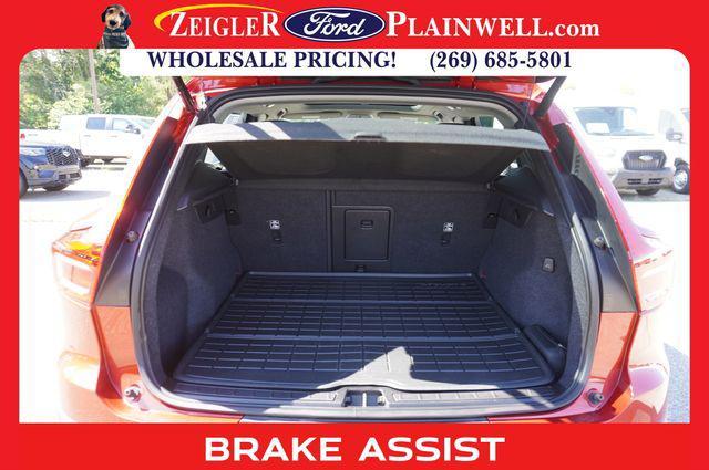used 2023 Volvo XC40 car, priced at $34,990