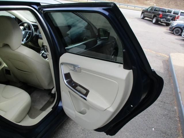 used 2015 Volvo XC60 car, priced at $12,900