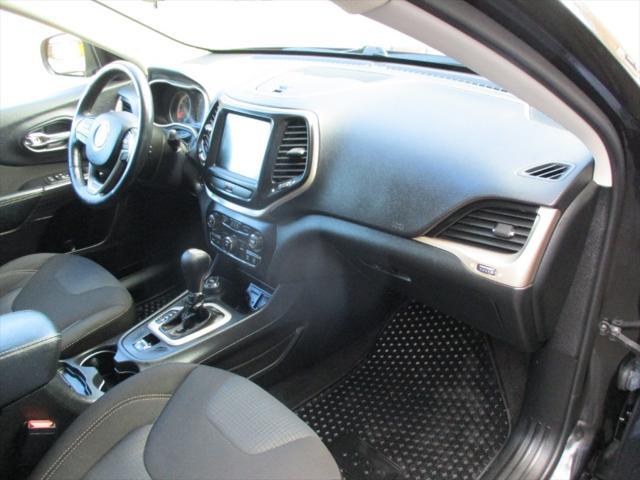 used 2015 Jeep Cherokee car, priced at $9,495