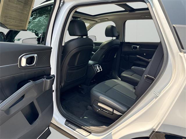 used 2022 Kia Sorento car, priced at $30,823