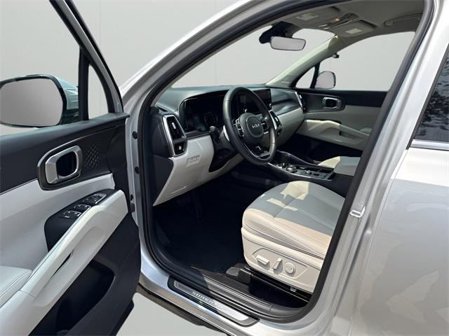 used 2022 Kia Sorento Hybrid car