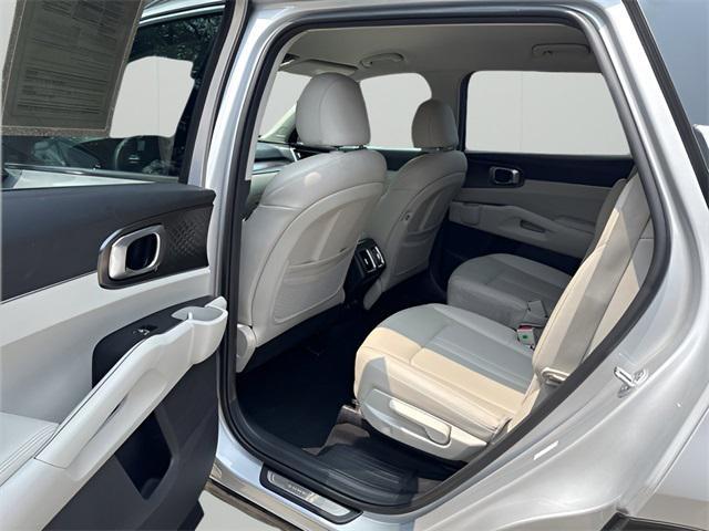 used 2022 Kia Sorento Hybrid car