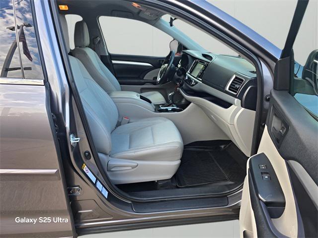 used 2017 Toyota Highlander car, priced at $19,881