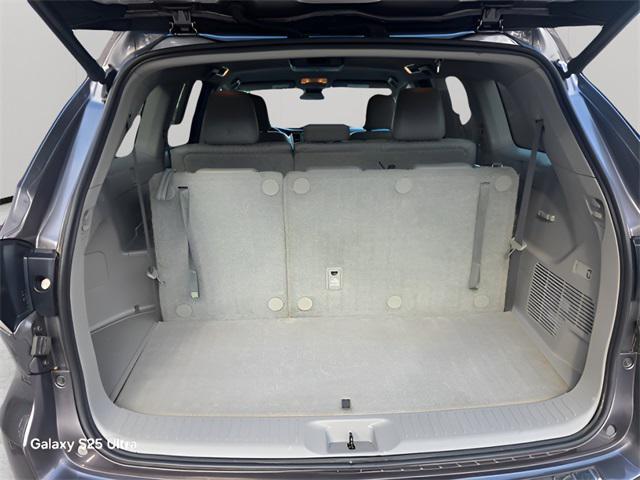 used 2017 Toyota Highlander car, priced at $19,881
