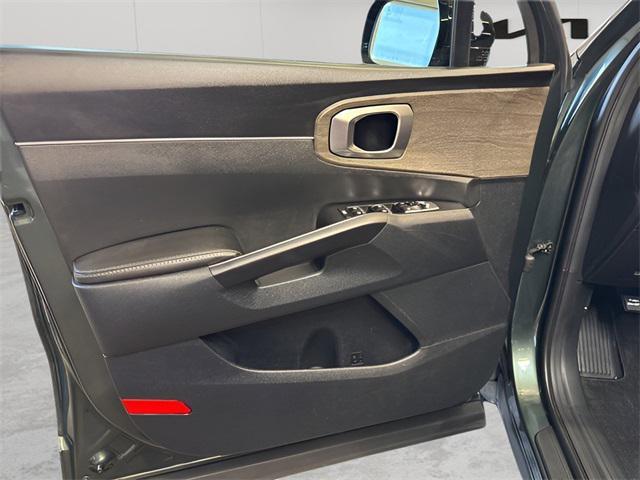 used 2022 Kia Sorento car, priced at $23,823