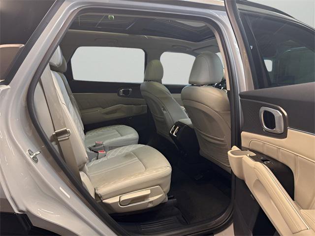 used 2022 Kia Sorento car, priced at $28,723