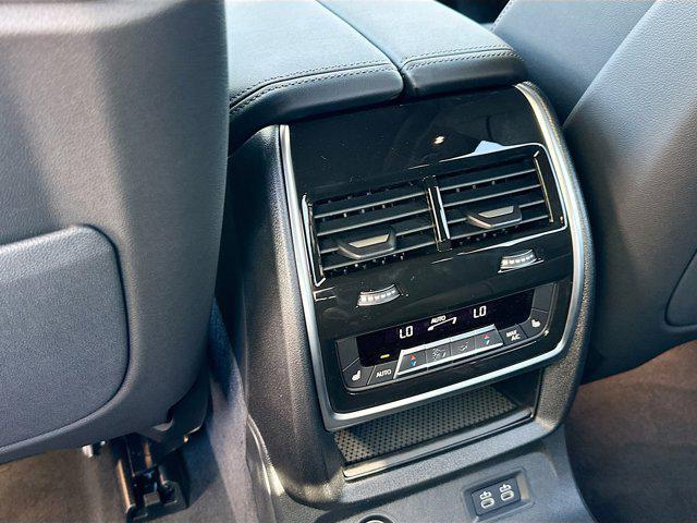 new 2026 BMW X7 car, priced at $100,750