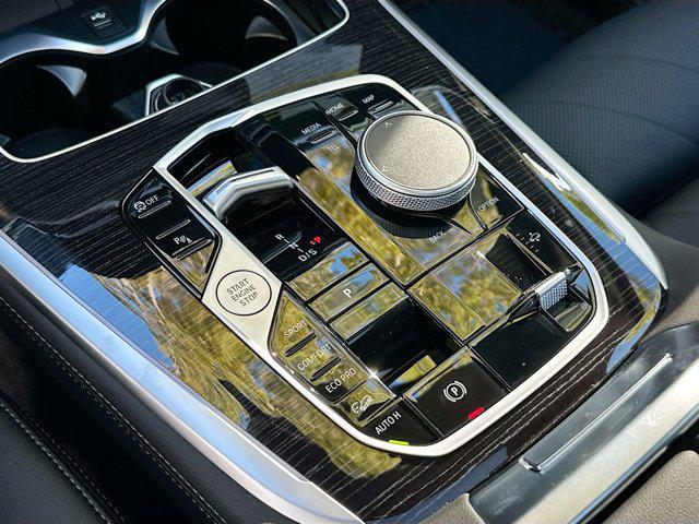 new 2026 BMW X7 car, priced at $100,750