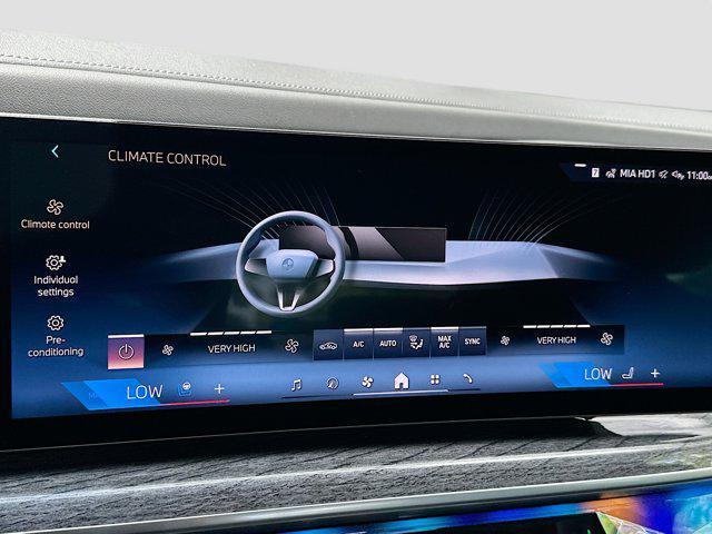 new 2025 BMW 760 car, priced at $138,195