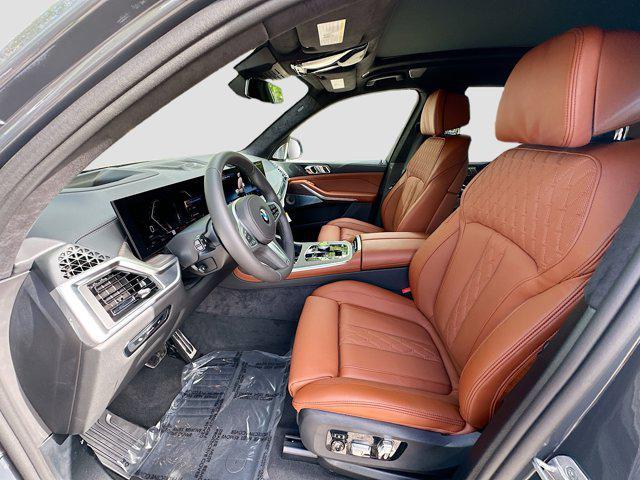new 2026 BMW X7 car, priced at $105,450