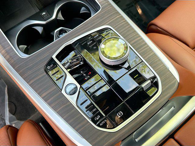 new 2026 BMW X7 car, priced at $105,450