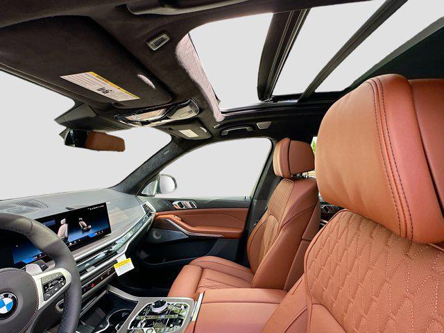 new 2026 BMW X7 car, priced at $105,450