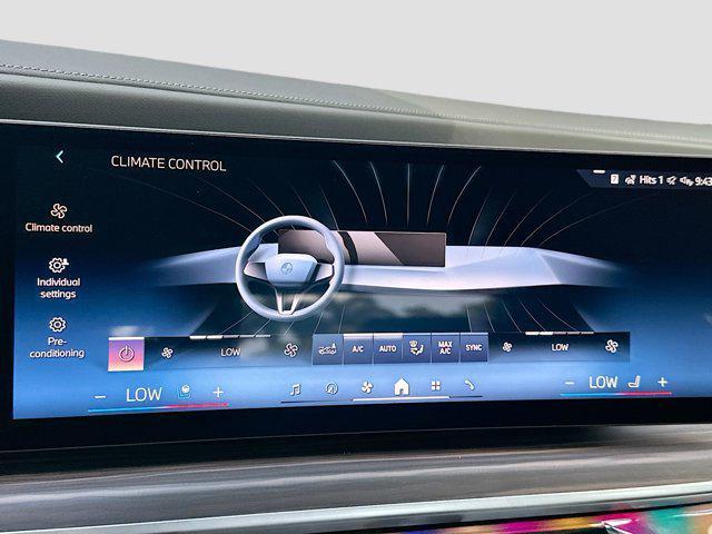 new 2025 BMW 760 car, priced at $138,325