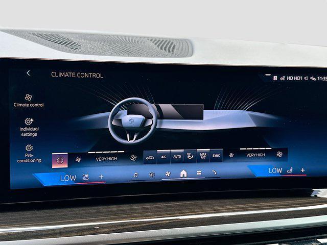 new 2025 BMW X7 car, priced at $92,375