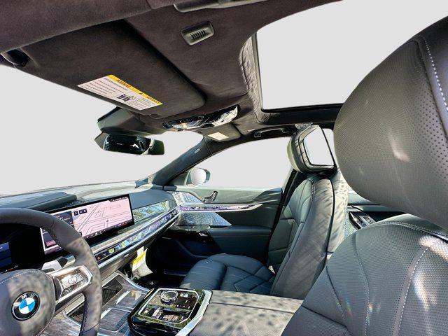 new 2025 BMW 760 car, priced at $141,095