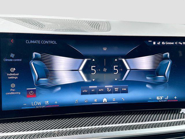 new 2025 BMW X7 car, priced at $116,920