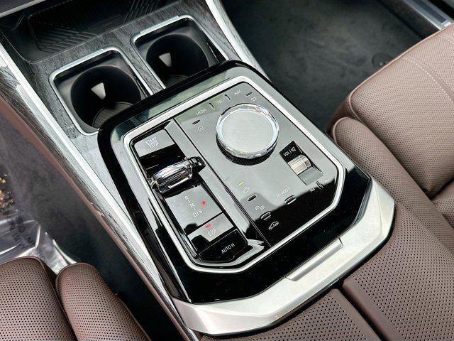 new 2025 BMW 760 car, priced at $135,195