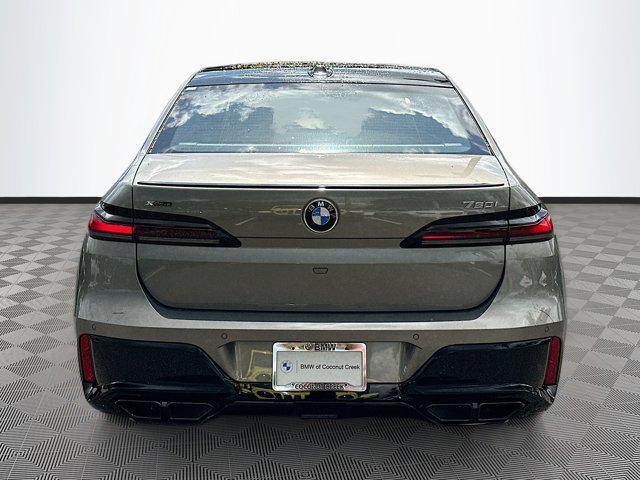 new 2025 BMW 760 car, priced at $135,195