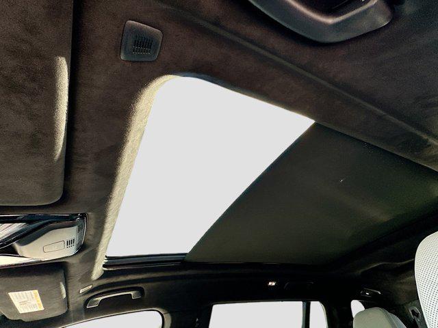 new 2026 BMW X7 car, priced at $98,640