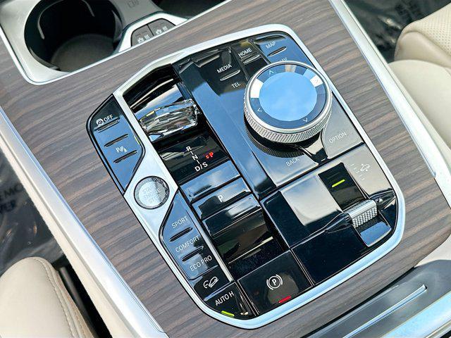 new 2026 BMW X7 car, priced at $126,550