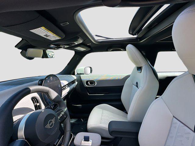 used 2025 MINI Hardtop car, priced at $28,815