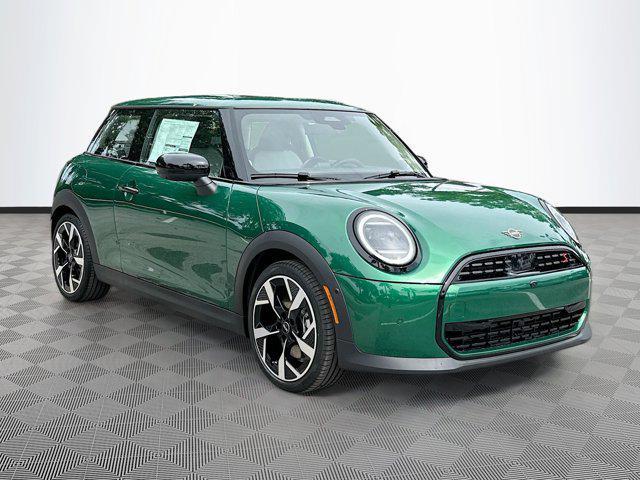 new 2025 MINI Hardtop car