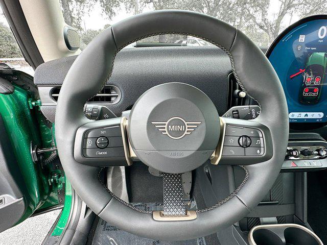 new 2025 MINI Hardtop car