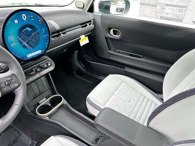 new 2025 MINI Hardtop car