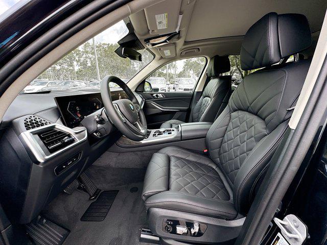 new 2025 BMW X7 car, priced at $92,375