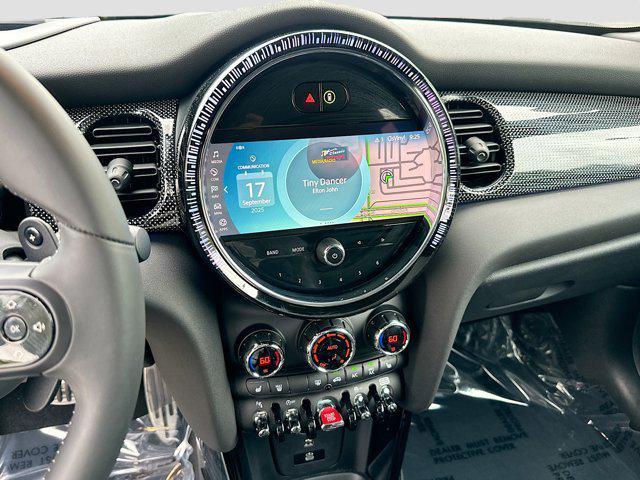 used 2024 MINI Hardtop car, priced at $31,994