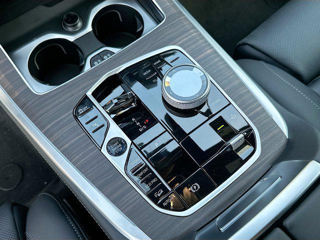 new 2026 BMW X7 car, priced at $126,490