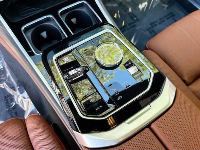 new 2025 BMW 760 car, priced at $138,195