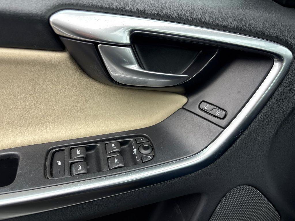 used 2012 Volvo XC60 car, priced at $10,499