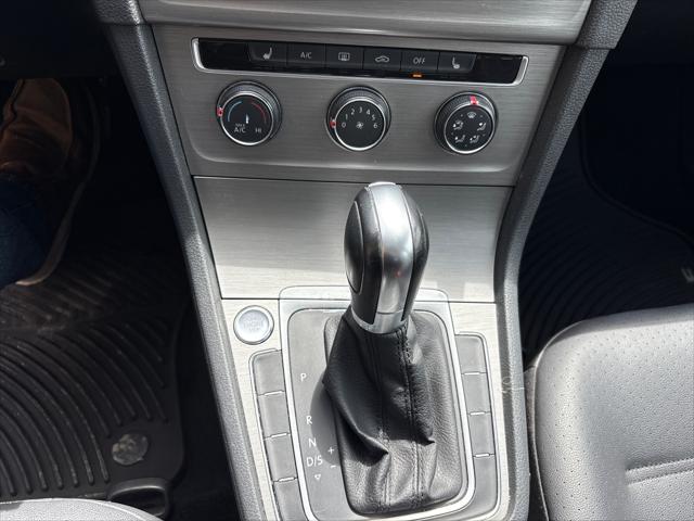 used 2015 Volkswagen Golf SportWagen car, priced at $11,999