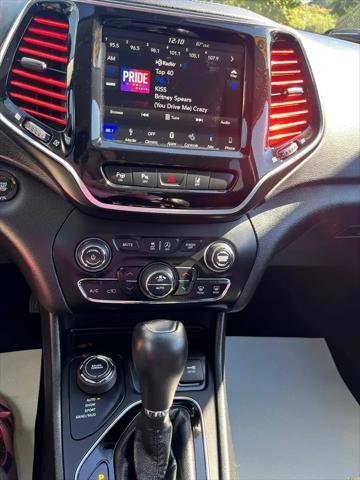 used 2019 Jeep Cherokee car, priced at $17,995