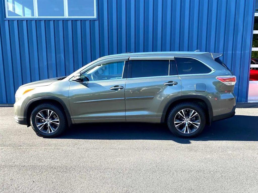 used 2016 Toyota Highlander car, priced at $19,999